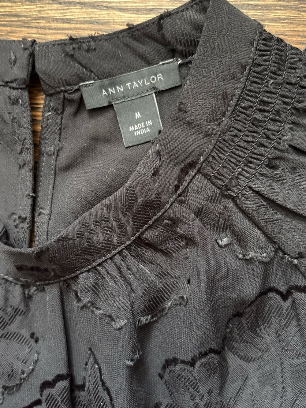Ann Taylor Black Floral Jacquard Short Sleeve Top - Picture 2 of 6